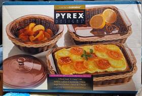 6109689 Pyrex Vintage 1995 Cranberry 7 Pcs Cook Ftnft Carry Set New