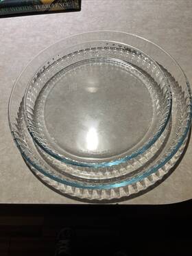 812c Pyrex 814b Two And Fluted Glass Tart/flan Dishes Made In France