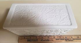 44t330 Real Home Earthenware Let Us Entertain You Embossed Floral Baking Lid Loaf Pan 44t330 Real Home Earthenware Let Us Entertain You Embossed Floral Baking Lid Loaf Pan