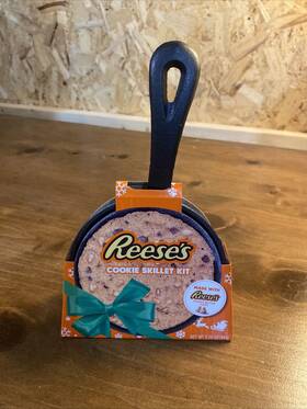 Reeses 768395570613 New Reese S Mini Cast Iron Cookie Skillet And Mix Baking Set Exp May/2025