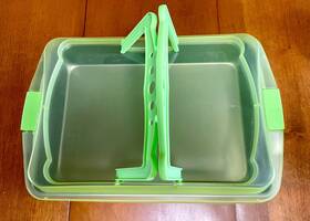 W2401037001o1 Rommeka 9x13 Non Stick Rectangular Baking Pan With Sturdy Grn Plastic Locking Lid Handles