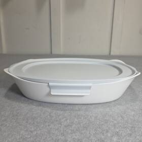 88147932 Rubbermaid Duralite Glass Bakeware 2.5 Quart Rectangle Baking Dish With Lid