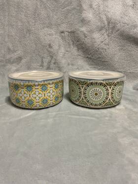 Signature Housewares 020211076847 Stoneware Bowls Set Of 2 With Vented Lids