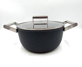 Smeg 812895022148 Red 8-quart 10-inch Casserole Dish With Lid Smeg 812895022148 Red 8-quart 10-inch Casserole Dish With Lid