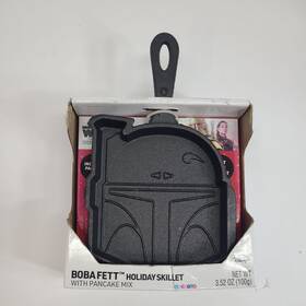 840726133 Star Wars Disney Boba Fett Cast Iron Baking Skillet With Pancake Mix 840726133 Star Wars Disney Boba Fett Cast Iron Baking Skillet With Pancake Mix