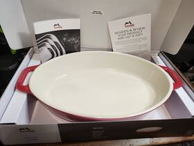 Staub 035886317263 Brand New Oval Ceramic Roasting Dish 11 Inch X8 2.4 Qt