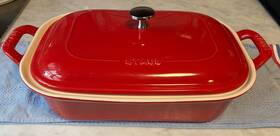 Staub 872078016418 4 Quart Oval Baking Dish 15-1/2 X 9-1/4 Inch With Lid Cherry Discontinued Staub 872078016418 4 Quart Oval Baking Dish 15-1/2 X 9-1/4 Inch With Lid Cherry Discontinued