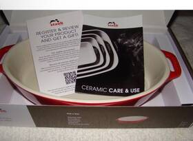 Staub 872078021634 Brand New Baking Dish Ceramics Oval 9 Inch X 6 1.1 Quart Cherry Red Cooking
