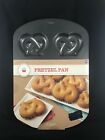 No.2105-3390 Stock Wilton Pretzel Shape 070896233905