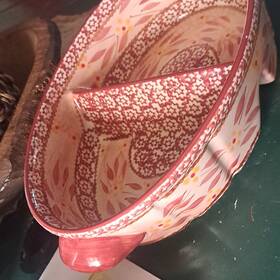 704910 Temp-tations Presentable Ovenware Oval Divided 2.0 Quart Ceramic Bowl Red Pink