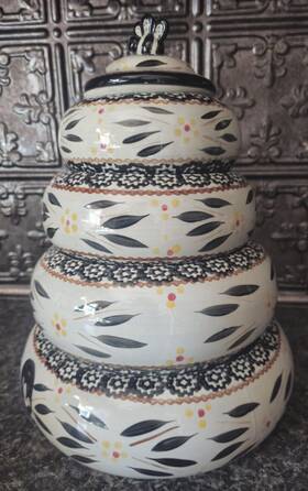 720686 Temptations Old World Bee Hive Four Canister Stacking Bowl Serving Oven Set Rare