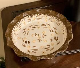 940072 Temptations By Tara Old World Pie Dish 9 Inch Brown Floral Excellent 940072 Temptations By Tara Old World Pie Dish 9 Inch Brown Floral Excellent