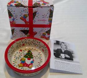 B75-244985 Temptations Temp-tations By Tara Christmas 6 Inch Bowl With Box -