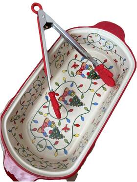 K314569 Temptations Temp-tations 2- Quart Squoval Baker With Tongs Festive Gnome K314569 Temptations Temp-tations 2- Quart Squoval Baker With Tongs Festive Gnome
