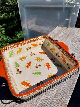 Ppp-hld-930683 Temptations Temp-tations Harvest Patterned 9.75 Inch Square Baking Dish With Plastic Cover An