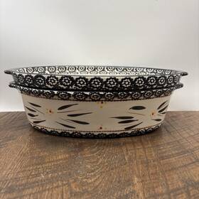 Yt800474 Temptations Old 2.5 Quart Oval With Lid Black Ppp