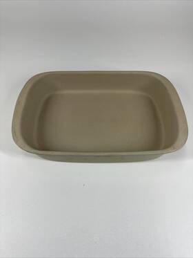 010305 The Pampered Chef Stoneware Family Heritage Baking Pan Cake Roasting 10 X 16