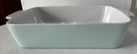 F9000 Threshold Baking Dish - White Inside With Soft Green Outside 10.5 Inch X 7.75