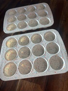 Trudeau 063562682039 2 Easy Release Structure Silicone 12 Muffin Pan Blue Confetti Cupcake