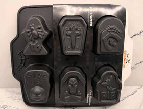 Way To Celebrate 783970056788 Halloween Cast Aluminum Grave Headstone Mold Bakeware Pan New