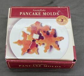 4377594 Williams-sonoma Holiday Pancake Molds 3 Snowflakes Nonstick Set Nib 4377594 Williams-sonoma Holiday Pancake Molds 3 Snowflakes Nonstick Set Nib
