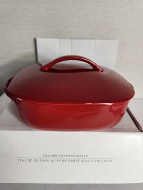 7680593 Williams-sonoma Essential Stoneware 9 Inch Square Covered Red Baker With Lid And Box 7680593 Williams-sonoma Essential Stoneware 9 Inch Square Covered Red Baker With Lid And Box