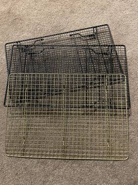 8458855 Williams-sonoma Goldtouch Pro Non-stick And 2 Pampered Chef Cooling Racks With Leg