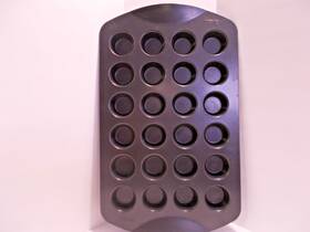 Wilton 070896007803 Cookie 24 Round Shape Pan Small Cupcakes Nonstick Baking Dimensional Wilton 070896007803 Cookie 24 Round Shape Pan Small Cupcakes Nonstick Baking Dimensional