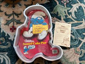 Wilton 070896214355 1983 Smurf Cake Pan Baking Decorate Mold Vintage Birthday With Instr