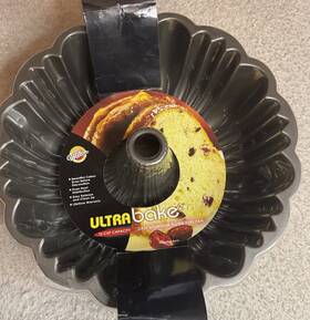 9.75x3.37in Wilton 070896537300 Ultra Bake Fluted Tube Pan Non Stick Dishwasher Safe New