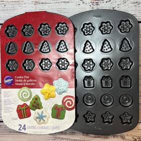 Wilton 070896569325 2 Non-stick Holiday Cookie Baking Pan 24 Cavities - 6 Designs Wilton 070896569325 2 Non-stick Holiday Cookie Baking Pan 24 Cavities - 6 Designs