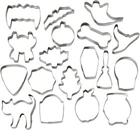 2308-2014 Wilton 18 Piece Halloween Metal Cookie Cutter Set