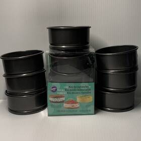 191002561 Wilton 3-piece Mini Springform Pan Set 10 Count - 4 Inch 191002561 Wilton 3-piece Mini Springform Pan Set 10 Count - 4 Inch