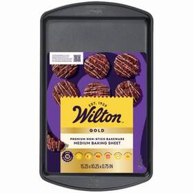 191011468 Wilton Gold Non-stick Bakeware Medium Baking Sheet 15-1/4 X 10-1/4 Inch -