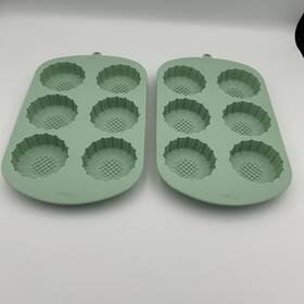 2105-0-0417 Wilton Silicone Sunflowers Floral 6 Cavity Set Of 2 Excellent Condition