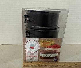 2105-0200 Wilton Mini Springform Pan 3 Piece Set 4 Inch New In Box