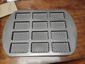 2105-0325 Wilton 12 Cavity Ice Cream Sandwich/waffle Dipper Baking Sheet