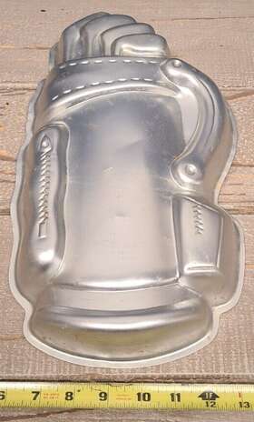 2105-1836 Wilton Golf Bag Clubs Cake Pan Model Golfing Party Vintage 1987