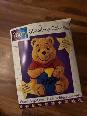 2105-3002 Wilton 2105-3004 Disney Winnie The Pooh Bear 3d Stand Up Birthday Party Cake Pan 2105-3002 Wilton 2105-3004 Disney Winnie The Pooh Bear 3d Stand Up Birthday Party Cake Pan