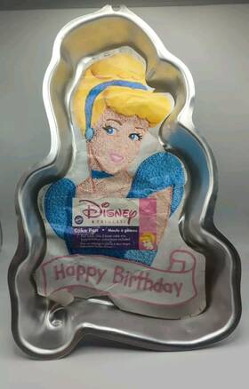 2105-7475 Wilton #2105-7475 Cinderella Disney Princess Cake Decorating Pan 2105-7475 Wilton #2105-7475 Cinderella Disney Princess Cake Decorating Pan