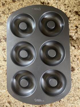 Wilton 445029722787 Donut Baking Pan - 6 Rings Gray Steel Dishwasher Safe Washed Used Wilton 445029722787 Donut Baking Pan - 6 Rings Gray Steel Dishwasher Safe Washed Used