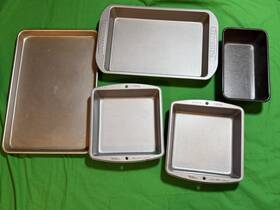 191003184 Wilton Industries Collection Of Metal Baking Pans Primarily Featuring Farberware And