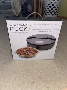 Wolfgang Puck 810088182198 New 9 Inch Glass Pie Baking Dish With Insulated Carry Bag Wolfgang Puck 810088182198 New 9 Inch Glass Pie Baking Dish With Insulated Carry Bag