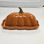 Artisan Collection 10 Strawberry Street Orange Pumpkin Butter Dish. Fixed Price $30.00.