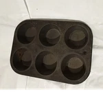 Vintage Cast Iron 6-CUP Muffin Pan Collectible Bakeware Kitchen Baking Tool. Fixed Price $35.00.