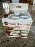 Norpro English Muffin Ring Set 4 Pieces 3 1/2 9CM Diameter Can Used For Eggs. Fixed Price $9.99.