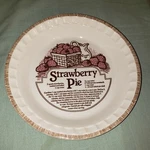 Royal China By Jeanette Strawberry Pie Recipe Dish 1980'S Usa. Fixed Price $10.00.