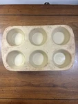 Pampered Chef Stoneware 6 Muffin Pan Cupcake Family Heritage Baking Usa. Fixed Price $29.99.