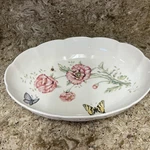 Lenox Butterfly Meadow Porcelain Scalloped Oval Serving Bowl 13" 9.5. Fixed Price $39.00.