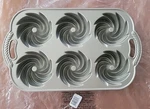 Nordic Ware 88037 4 Cup Heritage Mini Bundtlette Pan Brand New. Fixed Price $29.97.